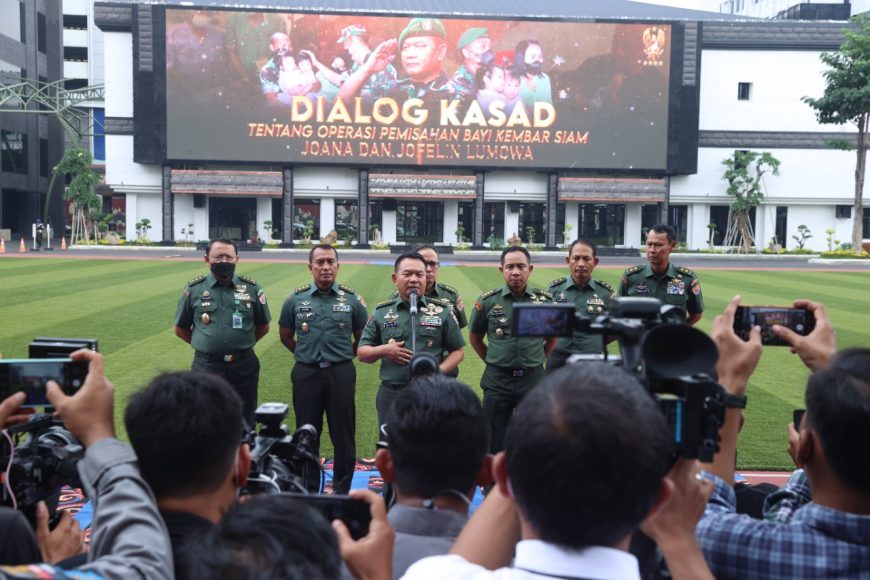 Kasad Tak Bisa Menyembunyikan Kebahagiaannya 2 1 58