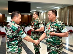 Buka AKS TNI AD, Kasad: Pemimpin Harus Dapat Menjawab Tantangan di Era Perubahan 2 KSAD