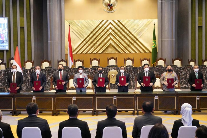 8 Kementerian/Lembaga Tandatangani Nota Kesepahaman dan Pedoman Kerja Bersama Sistem Peradilan Pidana Terpadu Berbasis Teknologi Informasi