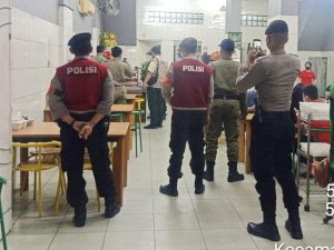Tim Gabungan Gelar Ops Yustisi di Kawasan Jajanan Malam di Medan