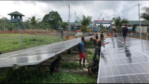 Terangi 120 KK Satgas Yonif 126/KC Berhasil Atasi Kegelapan Di Perbatasan Papua