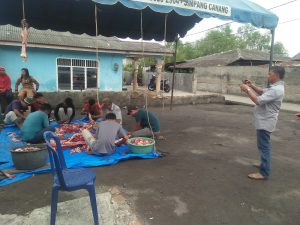 Sambut Lebaran Idul Adha 1443 H, Karang Taruna Belawan Bagikan Daging Kurban Kepada 200 KK di Kampung Kurnia