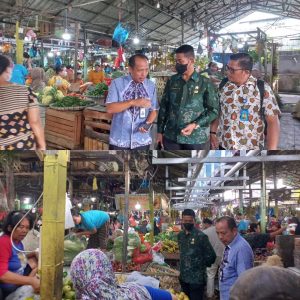 Pasar Kemiri Lebih Terang, Pedagang Ungkap Rasa Nyaman Setelah Talang Dipasang
