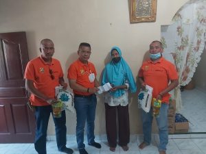 Suami Bendahara PWI Sumut Meninggal, Ketua Pewarta Beri Santunan Dan Sembako