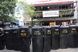 Eksekusi Rumah di Jalan Sisingamangaraja Medan Berjalan Lancar Karena Dikawal Polisi Dan TNI
