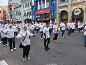 Jajaran PUD Pasar Medan Ambil Bagian di Senam Kolaborasi