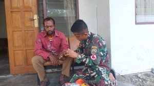 Tim Kesehatan Satgas Pamtas Yonif 126/KC Gencar Kegiatan Pengobatan Keliling Door To Door