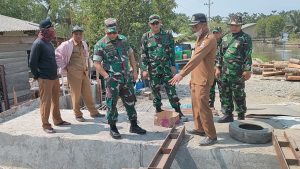 Aster Kasdam I/BB Didampingi Danyon Zipur I/DD Tinjau Pembangunan Jembatan Paluh Merbau