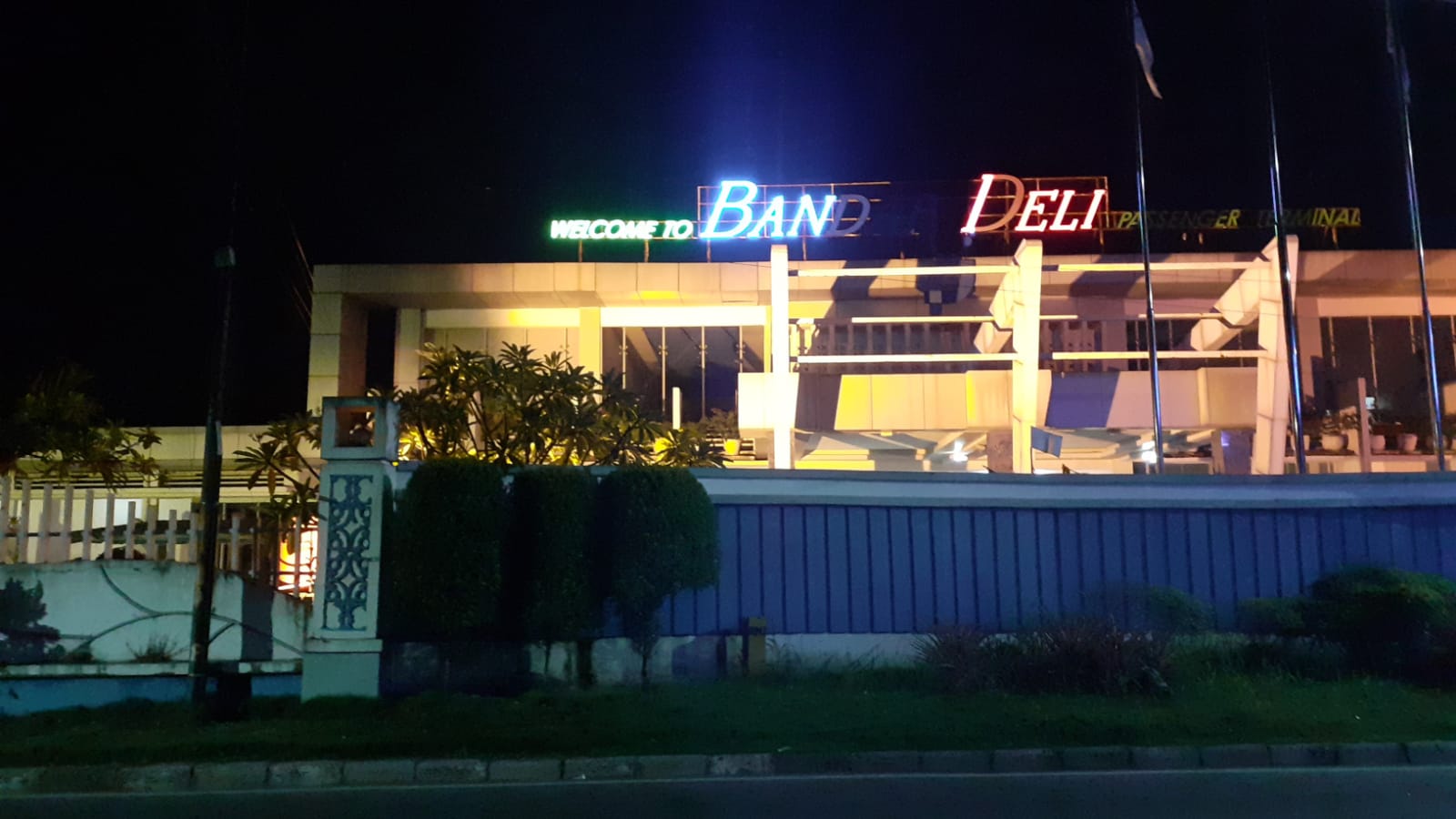 BAN DELI