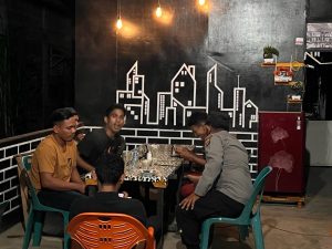 Personel Polsek Sawang Rutin Patroli Malam Hari Turun Ke Gampong