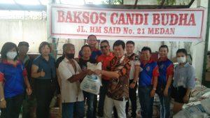Vihara Candi Budha Bagikan Paket Sembako Pada Warga Kurang Mampu Dalam Rangka Sambut Ulang Tahun Dewi Kwan Im