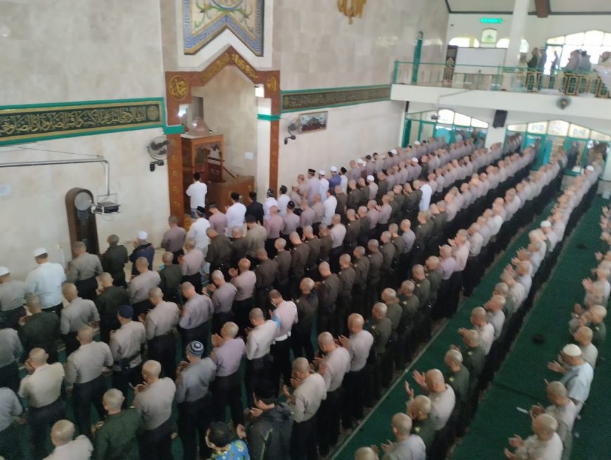 Setukpa Lemdiklat Polri Laksanakan Shalat Ghaib Untuk Korban Tragedi Kanjuruhan