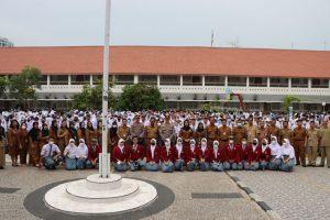 Momen Pelajar SMA Negeri 1 Medan Foto Bareng Kapolrestabes Medan Kombes Pol Valentino Alfa Tatareda