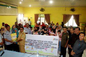PUD Pasar Medan Salurkan 190 Kg Beras Hingga 32 Kotak Susu Guna Bantu Penanganan Stunting di Kelurahan Pekan Labuhan