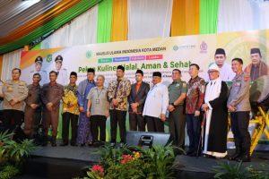 Kapolrestabes Medan Hadiri Acara Peresmian Pembukaan Pekan Kuliner Halal, Aman dan Sehat di Mesjid Raya Medan