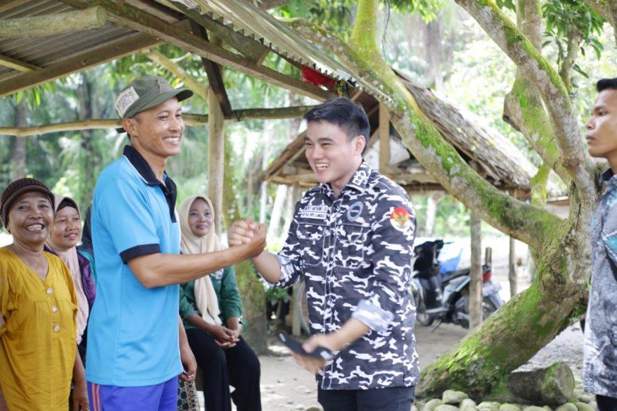 Bapera Langkat Kunjungi Korban Banjir dan Bagikan 150 Paket Bahan Pangan