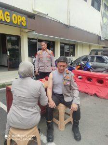 Kapolrestabes Medan dan PJU Polrestabes Medan Gelar Vaksinasi Booster Keempat