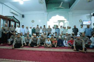 Wakapolda Sumut Laksanakan Safari Subuh Berjamaah di Mesjid Al-Ikhlas Kecamatan Medan Selayang