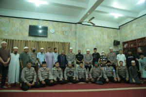 Subuh Berjamaah di Masjid Al-Manar, Wakapolda Sumut: Mari Lakukan Perubahan dari Diri Sendiri
