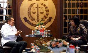 Jaksa Agung Terima Kunjungan Silaturahmi Komisioner Komnas HAM Bahas Isu-Isu Strategis Terkait HAM