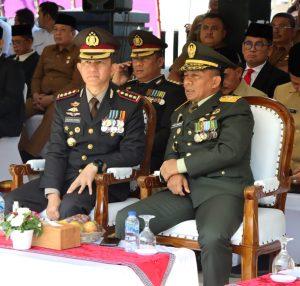 Kapolrestabes Medan Hadiri Penyerahan Tunggul Kecamatan Terbaik Tingkat Provinsi Sumut
