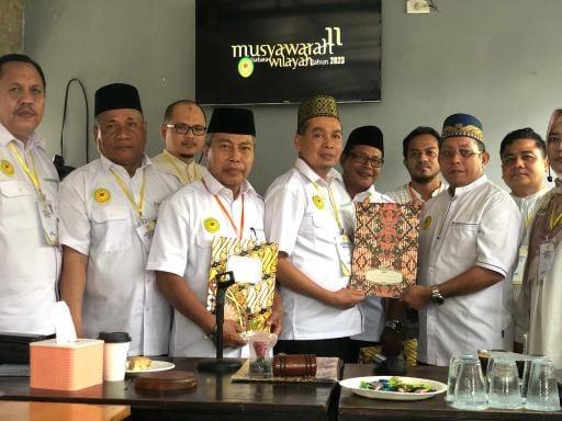 Dato Dr H Azizul Kholis SE MSi MPd CMA CSRS Terpilih Secara Aklamasi Pimpin HIKABARA Sumut