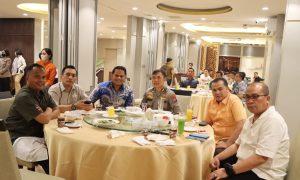 Kapolrestabes Medan Kombes Pol Valentini Alfa Tatareda, SH, SIK yang diwakili oleh Wakapolrestabes Medan AKBP Dr Yudi Hery Setiawan, SIK, MSI Hadiri Jamuan Makan Malam dengan Wakapolda Sumut dan Tim Puslabfor Polri