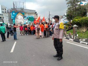 Berlangsung Kondusif, Polrestabes Medan Kawal Aksi Unjuk Rasa Partai Buruh Sumut di Jalan Gatot Subroto