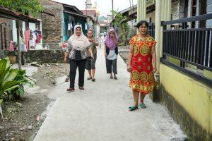 Warga Senang, Dana Kelurahan Dimanfaatkan untuk Beton Jalan Rusak
