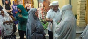 Ibu Cintya Andry Setiawan Berbagi Kasih Kepada Warga Kelambir 5 dan Pondok Tahfidz Assairun Rumah Yatim Dhuafa