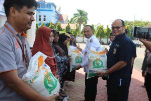 Pj Walikota Lhokseumawe Lepas Penyaluran 39 Ton Bantuan Pangan 2023