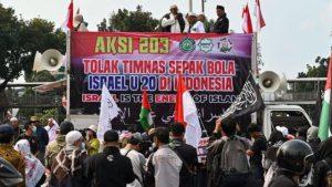 Umat Islam Wajib Bersikap Tegas Terhadap Yahudi Israel