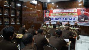 Kunker Ke Kejari Karo, Kajati Sumut Ingatkan Seluruh Jajaran Kompak dan Tangani Perkara Dengan Profesional