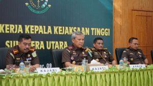 Kajati Sumut Kunker ke Kejari Pematangsiantar Cek Posko Pemilu dan Ingatkan Jajaran Gunakan Sistem Digital Untuk Laporan Ke Pimpinan