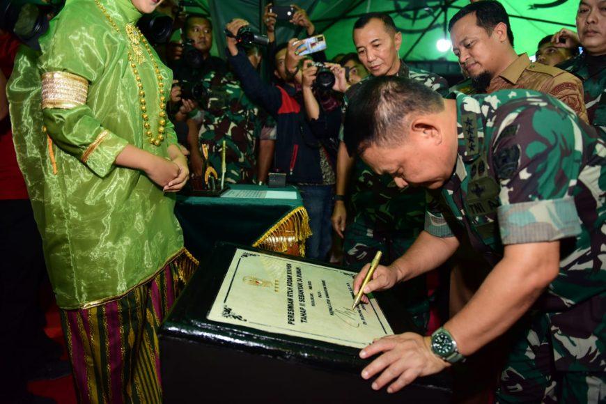 Kasad Resmikan Rehab 34 Rumah Tidak Layak Huni di Wilayah Kodam XIV/Hasanuddin