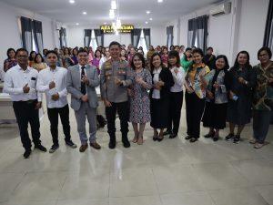 Kapolrestabes Medan Bersama Anggota Beragama Nasrani Lakukan Ibadah Bersama