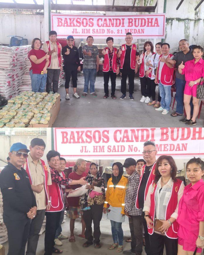 Peringati HUT Dewi Kwan Im, Pengurus Vihara Candi Buddha Bersama Pewarta Bagikan 530 Paket Sembako kepada Warga Kurang Mampu
