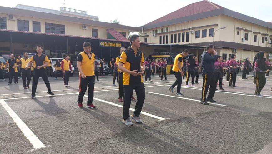 f85270ea 2e6c 433d bb9c 9ee526d9687a