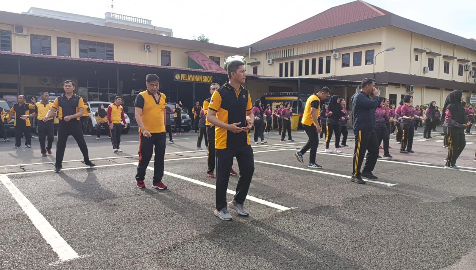 f85270ea 2e6c 433d bb9c 9ee526d9687a