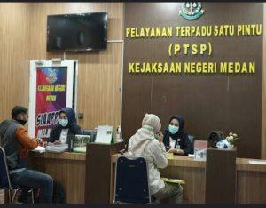 Video Viral Dengan Judul dan Narasi Hoax, Kejari Medan Respon Tamu di PTSP dan Telah Tindaklanjuti Berkas Perkara sesuai SOP