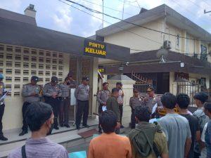 Geruduk Mapolrestabes Medan, Aliansi Mahasiswa Penyelamat UINSU Minta Polisi Tidak Perlu Usut Dugaan Korupsi Penelitian Dosen Ilmu Komunikasi