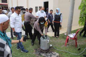Polres Langkat Musnahkan Barang Bukti Ganja dan Sabu