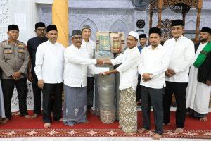 Pj Bupati Mahyuzar Awali Safari Ramadhan di Gampong Seumirah