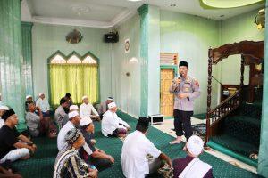 Kapolres Padangsidimpuan Sholat Bersama Warga Kelurahan Kayu Ombun