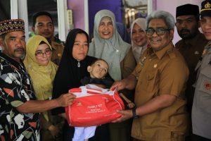 Pj Bupati Aceh Utara Kunjungi Anak Penderita Stunting di Gampong Cot Patisah