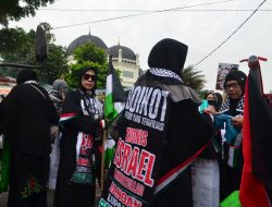 Terbakar Amarah! Umat Muslim Kecam Genosida Israel: “Ini Sudah Melewati Batas Kemanusiaan!”