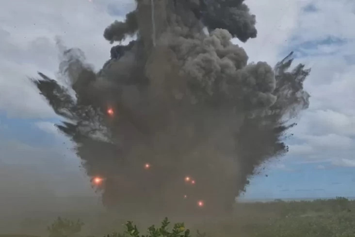 momen iringiringan ambulans evakuasi korban tewas ledakan amunisi di garut warga ya allah bmk