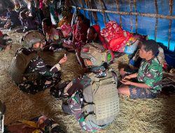 TNI Menyapa Pengungsi: Dari Pelosok Omukia, Hadir Membawa Harapan