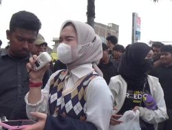 Air Mata Adelia Kado HUT Bhayangkara