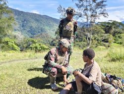 Langkah Kasih Menembus Sunyi: Satgas TNI Sentuh Hati Warga Kumo-Kumo